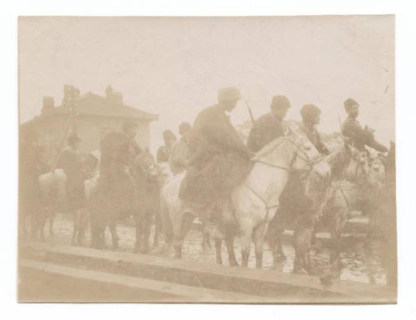 Guerra russo-giapponese - Russia - Manciuria - Cavalieri cosacchi del Caucaso della scorta del Generale Conte Fedor Keller a cavallo