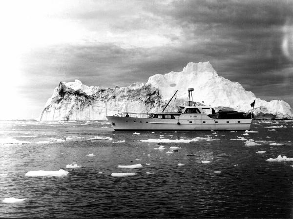 Groenlandia occidentale - Nord dell'Oceano Atlantico - Baia di Melville - Icebergs - Barca - "Franz Terzo"