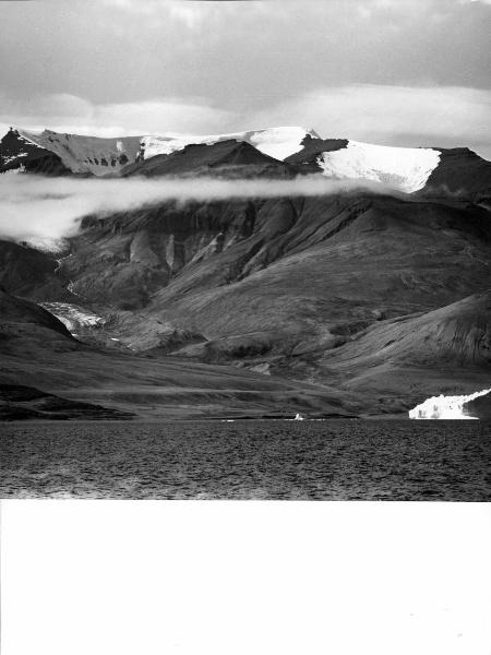 Groenlandia occidentale - Nord dell'Oceano Atlantico - Baia di Baffin? - Montagne