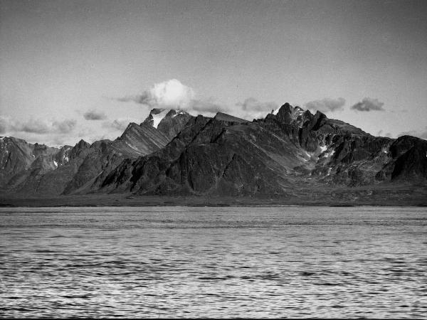 Groenlandia occidentale - Nord dell'Oceano Atlantico - Baia di Baffin? - Montagne