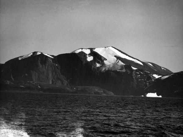 Groenlandia occidentale - Nord dell'Oceano Atlantico - Baia di Baffin? - Montagne