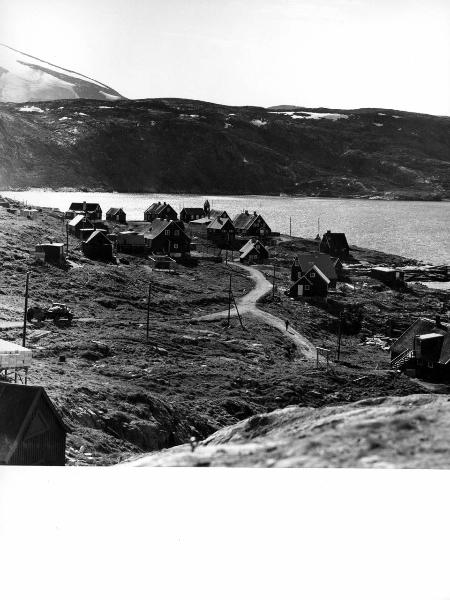 Groenlandia occidentale - Nord dell'Oceano Atlantico - Baia di Baffin - Comune di Qaasuitsup - Villaggio - Upérnavik - Case - Chiesa