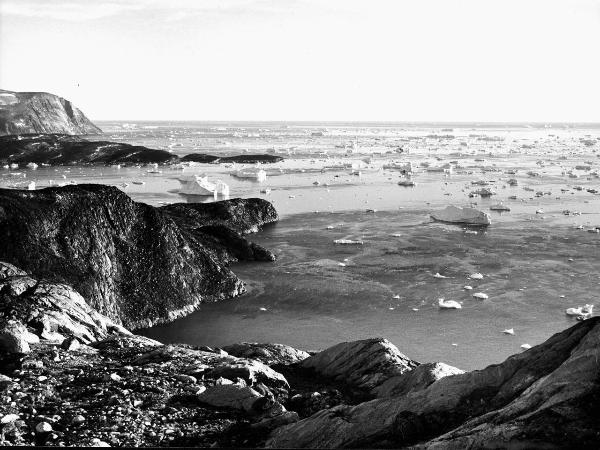 Groenlandia occidentale - Nord dell'Oceano Atlantico - Baia di Baffin - Comune di Qaasuitsup - Isola di Kuvdlorssuaq - Icebergs