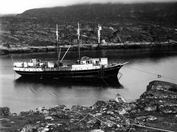 Groenlandia occidentale - Nord dell'Oceano Atlantico - Baia di Baffin? - Nave merci