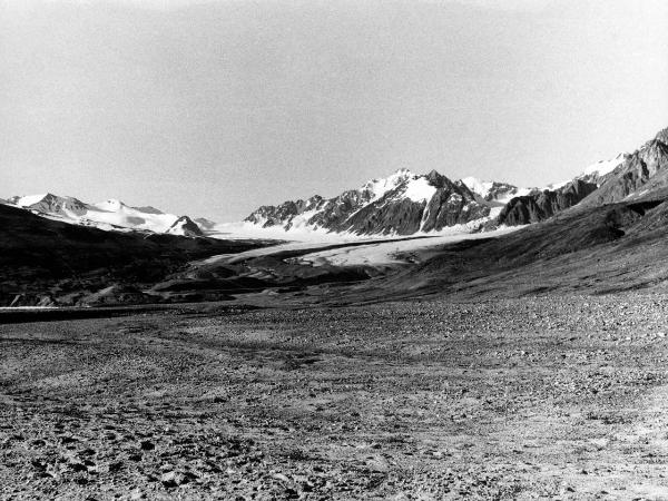 Groenlandia orientale - Mare di Groenlandia - Kong Oscar Fjord - Scoresby Land - Alpi Stauning - Vallata - Skeldal - Montagne