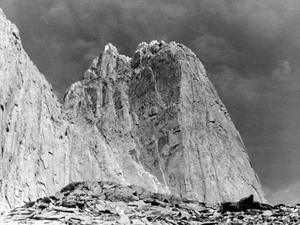 Patagonia cilena - Provincia di Ultima Esperanza - Ande patagoniche - Massiccio del Paine - Torri del Paine - Torre centrale