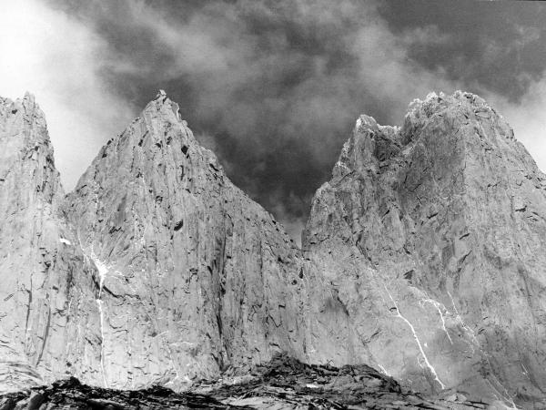 Patagonia cilena - Provincia di Ultima Esperanza - Ande patagoniche - Massiccio del Paine - Torri del Paine - Torre nord - Torre centrale