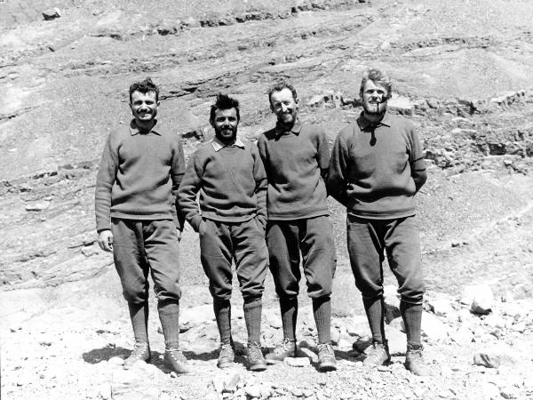 Ritratto di gruppo - Alpinisti - Bich, Jean - Carrel, Leonardo - Pellissier, Camillo - Pession, Pierino - Patagonia cilena - Provincia di Ultima Esperanza - Ande patagoniche - Massiccio del Paine