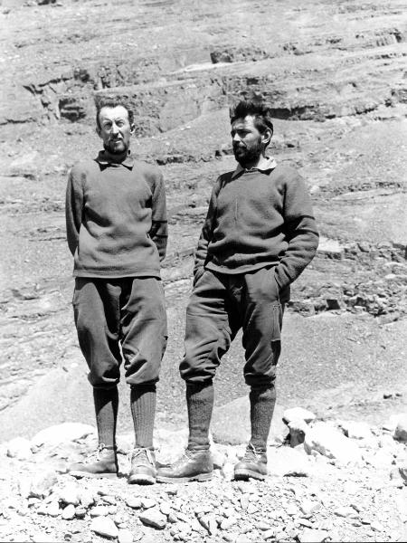 Ritratto di gruppo - Alpinisti - Bich, Jean - Pellissier, Camillo - Patagonia cilena - Provincia di Ultima Esperanza - Ande patagoniche - Massiccio del Paine