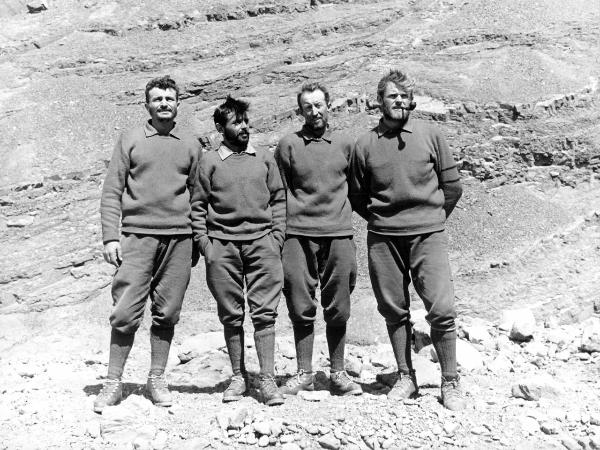 Ritratto di gruppo - Alpinisti - Bich, Jean - Carrel, Leonardo - Pellissier, Camillo - Pession, Pierino - Patagonia cilena - Provincia di Ultima Esperanza - Ande patagoniche - Massiccio del Paine