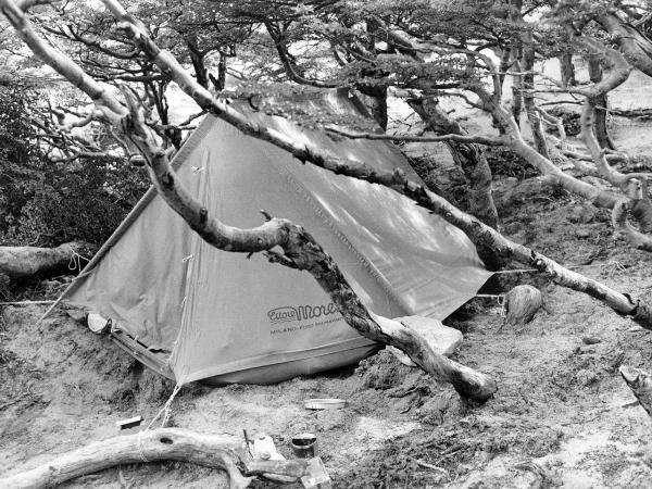 Patagonia cilena - Provincia di Ultima Esperanza - Ande patagoniche - Massiccio del Paine - Torri del Paine - Campo 2 - Tenda "Ettore Moretti"