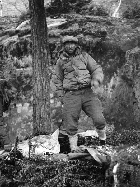 Ritratto - Uomo - Bich, Jean - Patagonia cilena - Provincia di Ultima Esperanza - Ande patagoniche - Massiccio del Paine - Paine principale - Campo base