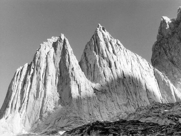 Patagonia cilena - Provincia di Ultima Esperanza - Ande patagoniche - Massiccio del Paine - Torre nord del Paine