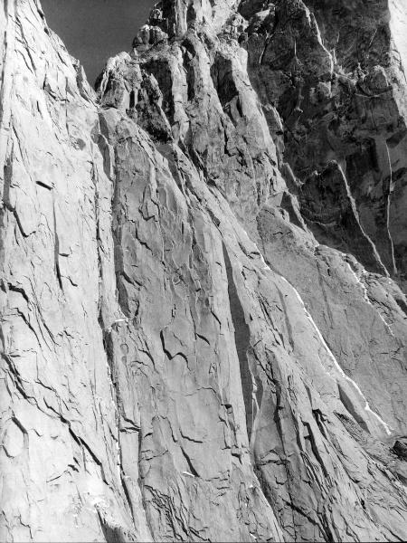 Patagonia cilena - Provincia di Ultima Esperanza - Ande patagoniche - Massiccio del Paine - Torre centrale - Parete ovest