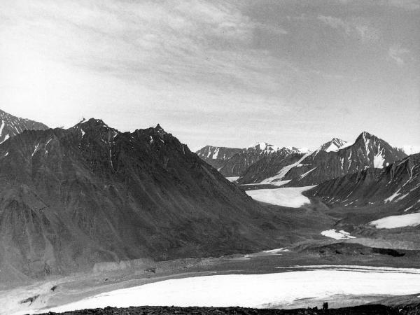 Groenlandia occidentale - Nord dell'Oceano Atlantico - Penisola di Akuliaruseq - Valle Nerdlerit - Montagne - Ghiacciai