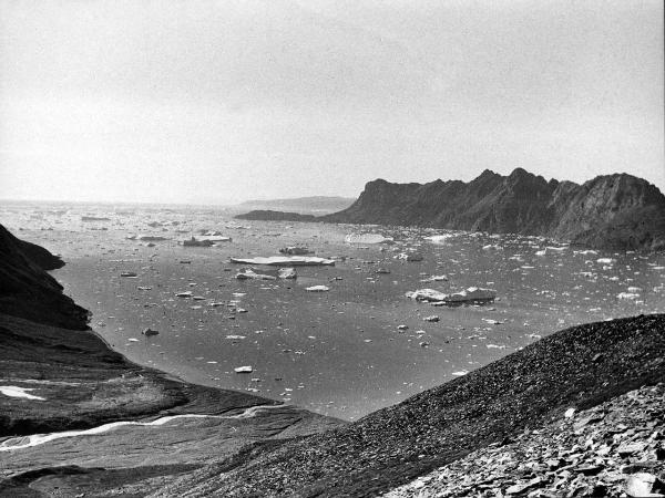 Groenlandia occidentale - Nord dell'Oceano Atlantico - Penisola di Akuliaruseq - Valle Nerdlerit - Icebergs