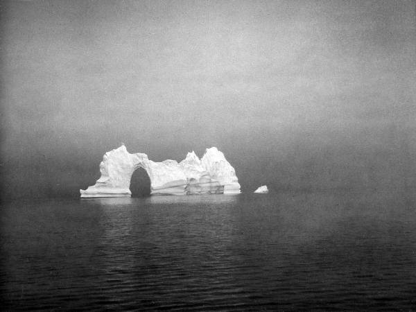 Groenlandia occidentale - Nord dell'Oceano Atlantico - Baia di Baffin - Iceberg