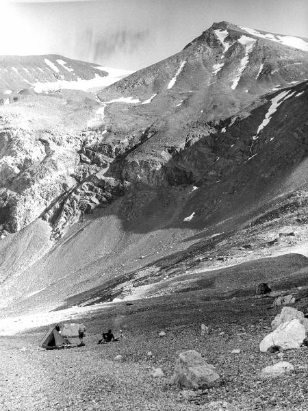 Groenlandia - Isole Menander - montagne - tenda -uomini