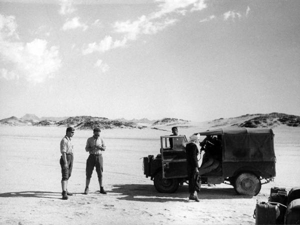 Hoggar -deserto - jeep- uomini