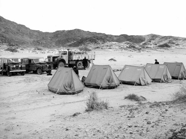 Hoggar- deserto- tende- furgoni- jeep