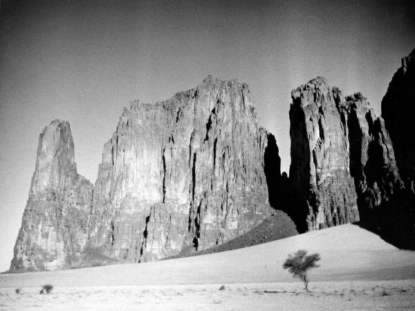 Sahara - Tibesti - vette - rocce - deserto