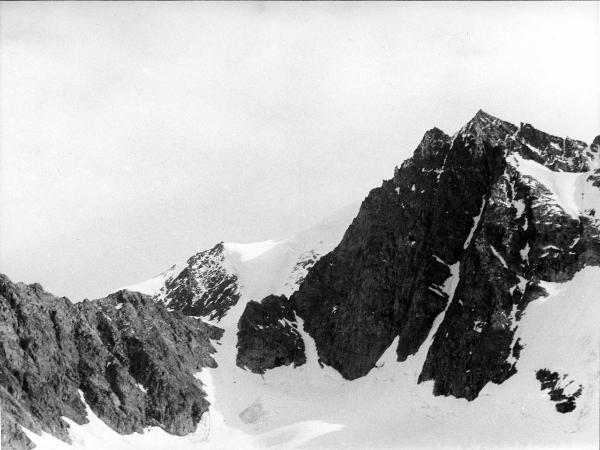 Groenlandia orientale - Mare di Groenlandia - Kong Oscar Fjord - Scoresby Land - Alpi Stauning - Ghiacciaio - Bersaerker - Montagna - Cima di Granito