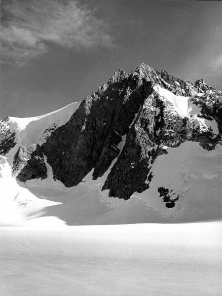 Groenlandia orientale - Mare di Groenlandia - Kong Oscar Fjord - Scoresby Land - Alpi Stauning - Ghiacciaio - Bersaerker - Montagna - Cima di Granito