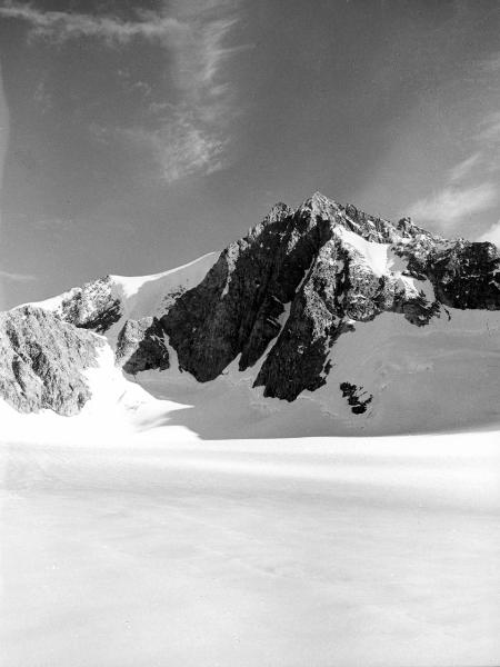 Groenlandia orientale - Mare di Groenlandia - Kong Oscar Fjord - Scoresby Land - Alpi Stauning - Ghiacciaio - Bersaerker - Montagna - Cima di Granito