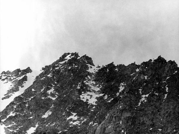 Groenlandia orientale - Mare di Groenlandia - Kong Oscar Fjord - Scoresby Land - Alpi Stauning - Ghiacciaio - Bersaerker - Montagna - Cima di Granito - Vetta