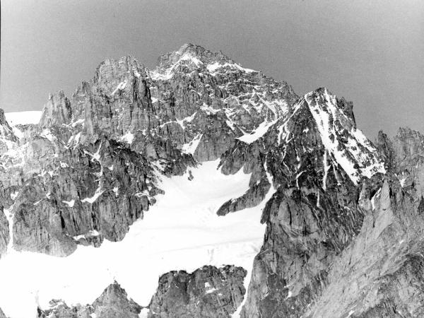 Groenlandia orientale - Mare di Groenlandia - Kong Oscar Fjord - Scoresby Land - Alpi Stauning - Ghiacciaio - Bersaerker