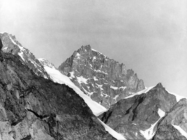 Groenlandia orientale - Mare di Groenlandia - Kong Oscar Fjord - Scoresby Land - Alpi Stauning - Ghiacciaio - Bersaerker