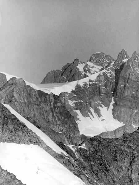 Groenlandia orientale - Mare di Groenlandia - Kong Oscar Fjord - Scoresby Land - Alpi Stauning - Ghiacciaio - Bersaerker