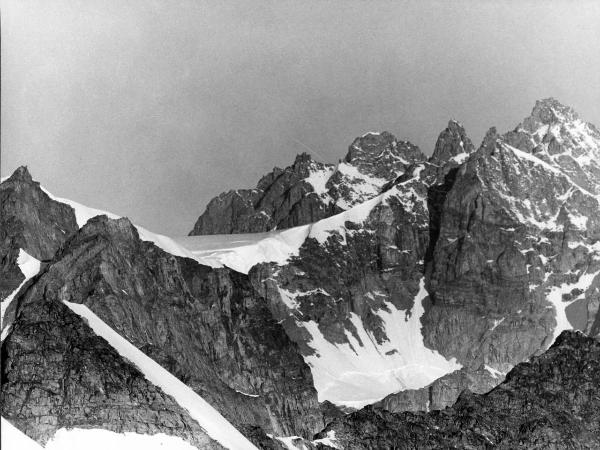 Groenlandia orientale - Mare di Groenlandia - Kong Oscar Fjord - Scoresby Land - Alpi Stauning - Ghiacciaio - Bersaerker