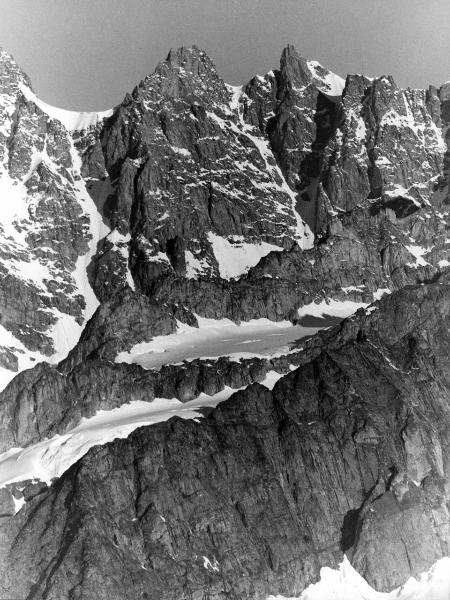 Groenlandia orientale - Mare di Groenlandia - Kong Oscar Fjord - Scoresby Land - Alpi Stauning - Ghiacciaio - Bersaerker