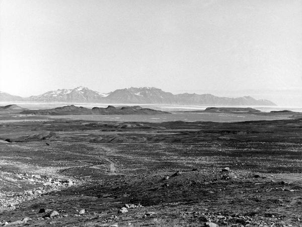 Groenlandia orientale - Mare di Groenlandia - Kong Oscar Fjord - Scoresby Land - Alpi Stauning - Vallata - Skeldal - Lago