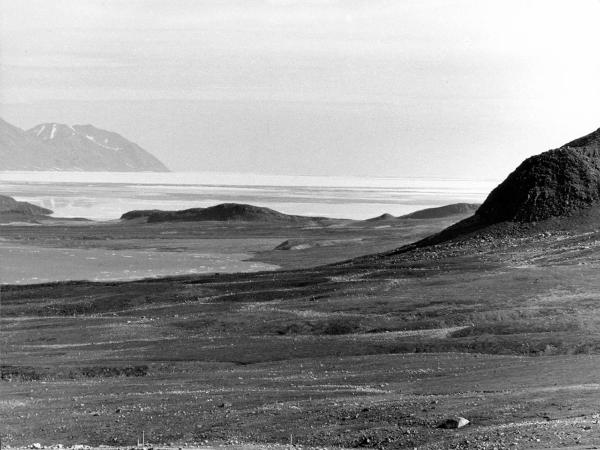 Groenlandia orientale - Mare di Groenlandia - Kong Oscar Fjord - Scoresby Land - Alpi Stauning - Vallata - Skeldal - Lago