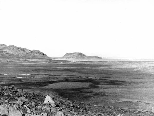 Groenlandia orientale - Mare di Groenlandia - Kong Oscar Fjord - Scoresby Land - Alpi Stauning - Vallata - Skeldal - Lago