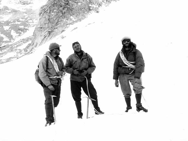 Ritratto di gruppo - Alpinisti - Carrel, Marcello - Monzino, Guido - Pession, Pacifico - Patagonia cilena - Provincia di Ultima Esperanza - Ande patagoniche - Massiccio del Paine - Torri del Paine