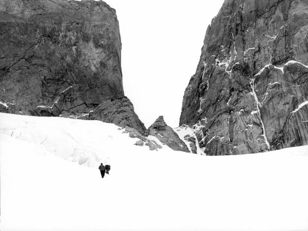 Patagonia cilena - Provincia di Ultima Esperanza - Ande patagoniche - Massiccio del Paine - Torri del Paine - Torre sud - Torre centrale - Alpinisti