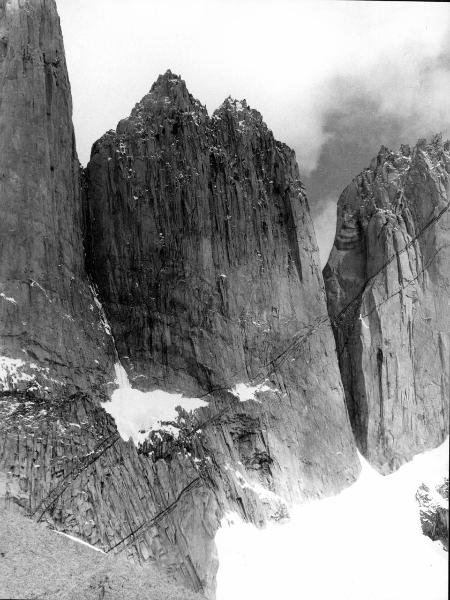 Patagonia cilena - Provincia di Ultima Esperanza - Ande patagoniche - Massiccio del Paine - Torri del Paine - Torre nord