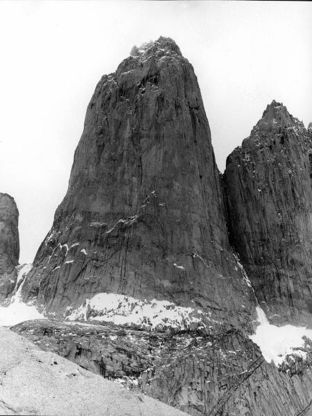 Patagonia cilena - Provincia di Ultima Esperanza - Ande patagoniche - Massiccio del Paine - Torri del Paine - Torre sud - Torre nord