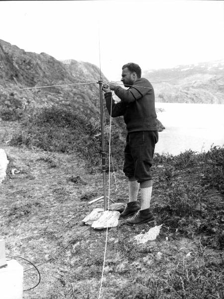 Ritratto - Uomo - Monzino, Guido - Patagonia cilena - Provincia di Ultima Esperanza - Ande patagoniche - Massiccio del Paine - Paine principale - Campo base - Antenna