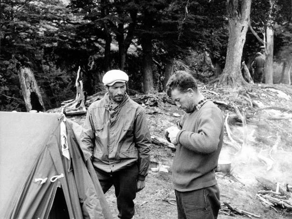 Ritratto di gruppo - Carrel, Marcello - Pession, Pacifico - Patagonia cilena - Provincia di Ultima Esperanza - Ande patagoniche - Massiccio del Paine - Paine principale - Campo base