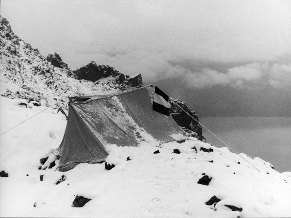 Patagonia cilena - Provincia di Ultima Esperanza - Ande patagoniche - Massiccio del Paine - Paine principale - Campo 1 - Tenda