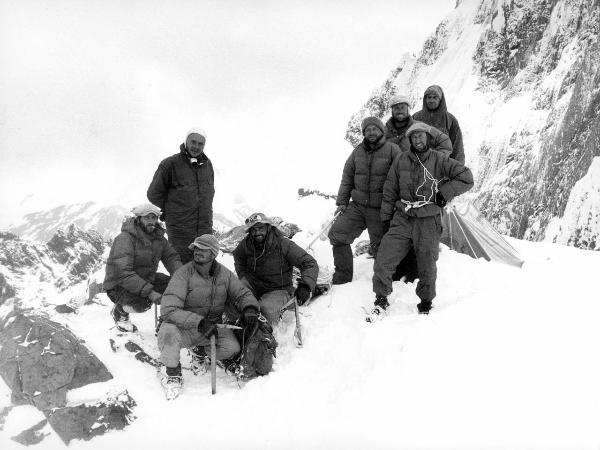 Ritratto di gruppo - Alpinisti - Barmasse, Gino - Bich, Jean - Carrel, Leonardo - Carrel, Marcello - Monzino, Guido - Pellissier, Camillo - Pession, Pacifico - Patagonia cilena - Provincia di Ultima Esperanza