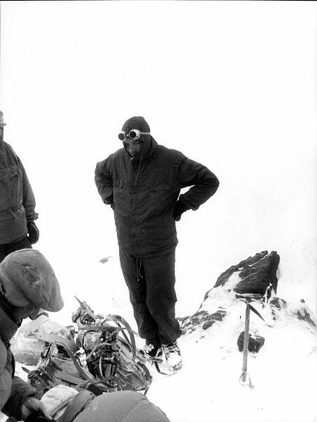 Ritratto - Uomo - Alpinista - Monzino, Guido - Patagonia cilena - Provincia di Ultima Esperanza - Ande patagoniche - Massiccio del Paine - Paine principale - Campo 2