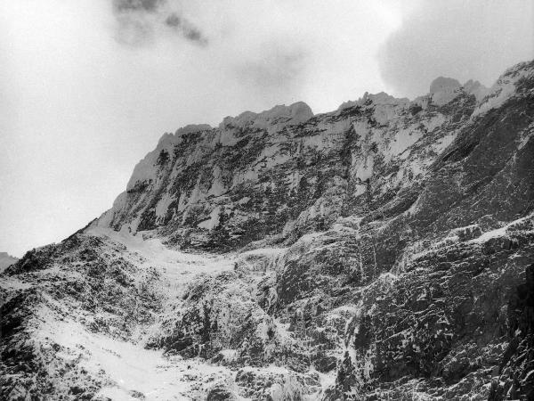 Patagonia cilena - Provincia di Ultima Esperanza - Ande patagoniche - Massiccio del Paine - Paine principale - Parete sud-ovest