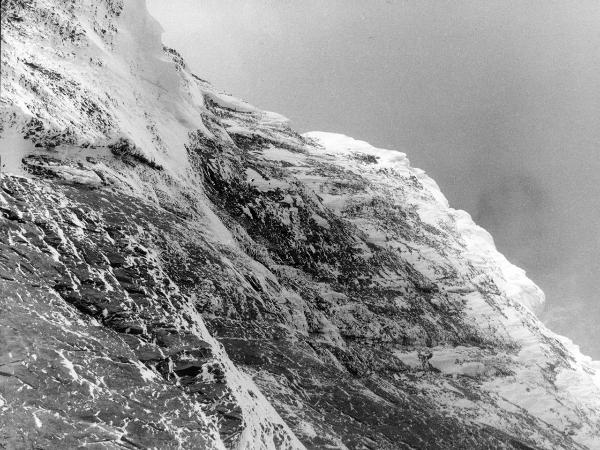 Patagonia cilena - Provincia di Ultima Esperanza - Ande patagoniche - Massiccio del Paine - Paine principale - Parete sud-ovest