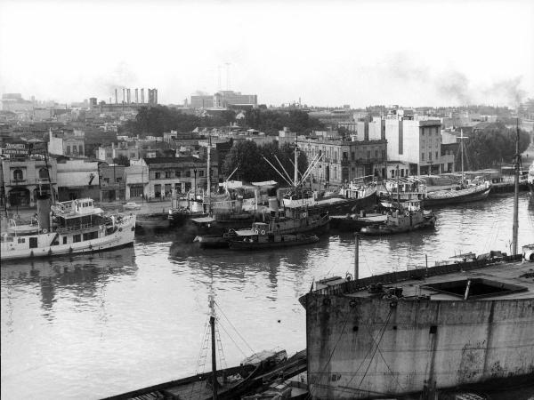 Argentina? - Buenos Aires? - Porto - Barche - Nave da carbone - "Balbin"