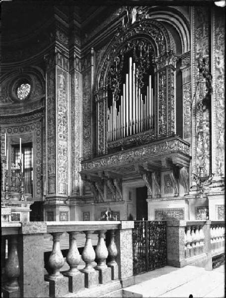 Mantova - Basilica di S. Andrea - Coro - Organo